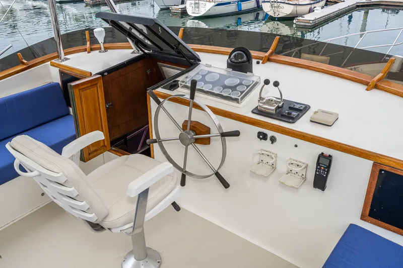 Calypseau Yacht Photos Pics 