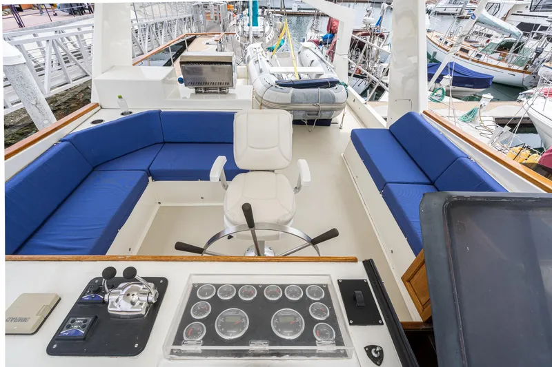 Calypseau Yacht Photos Pics 