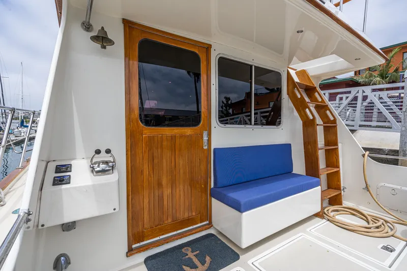 Calypseau Yacht Photos Pics 