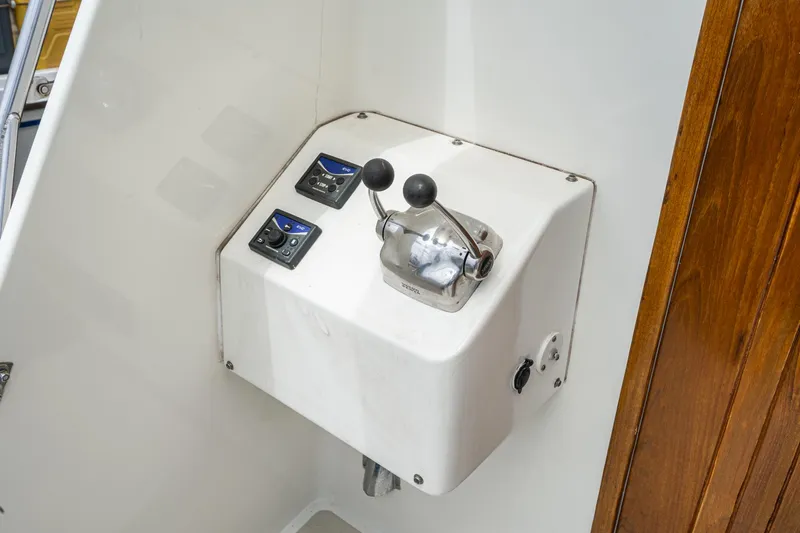 Calypseau Yacht Photos Pics 