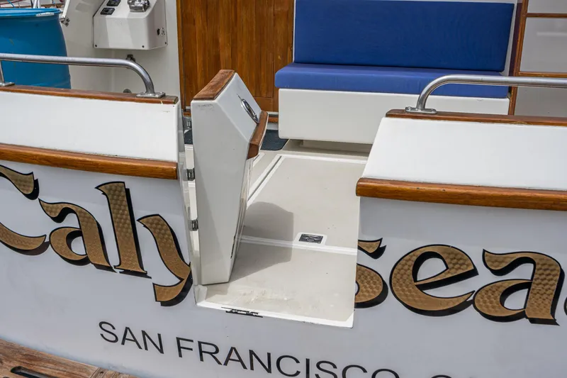 Calypseau Yacht Photos Pics 