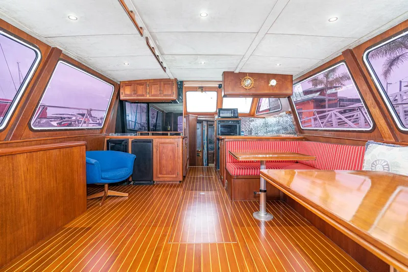 Calypseau Yacht Photos Pics 