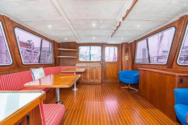 Calypseau Yacht Photos Pics 