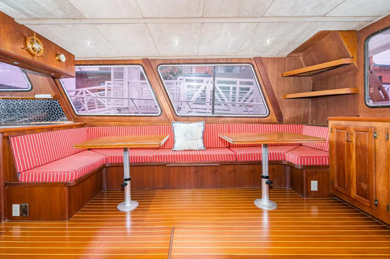 Calypseau Yacht Photos Pics 