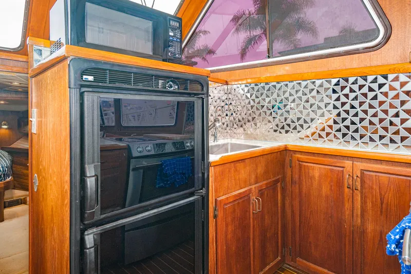 Calypseau Yacht Photos Pics 