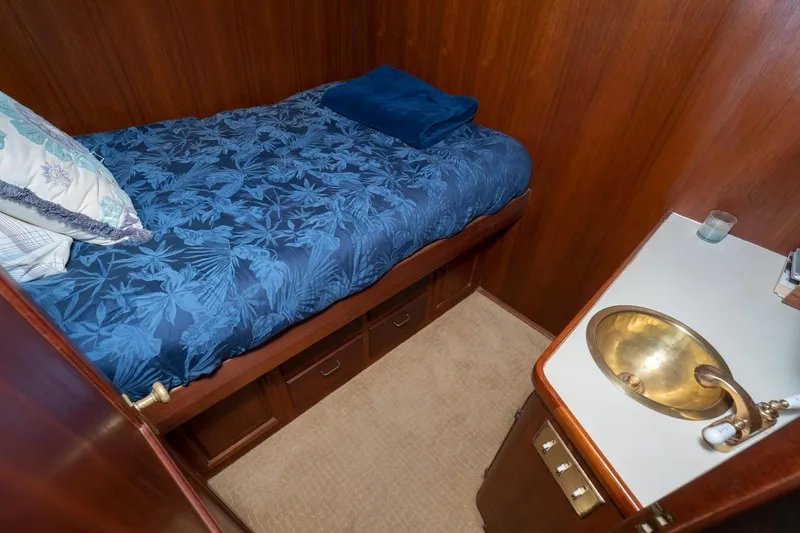 Calypseau Yacht Photos Pics 