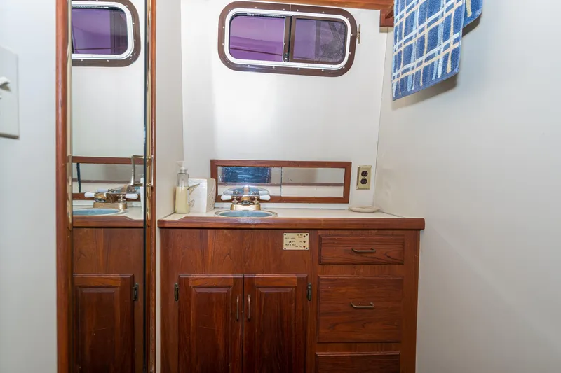 Calypseau Yacht Photos Pics 