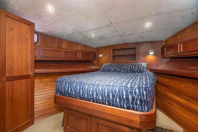 Calypseau Yacht Photos Pics 