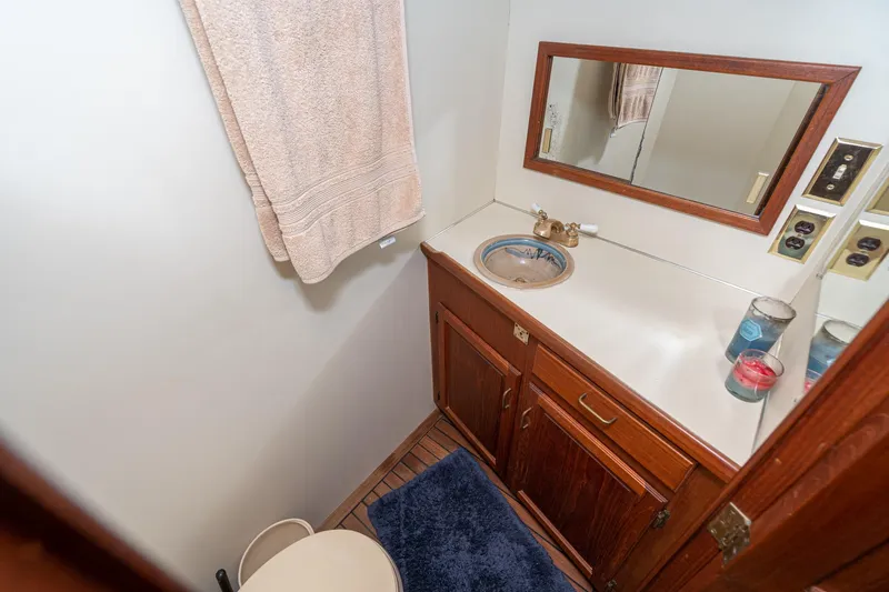 Calypseau Yacht Photos Pics 