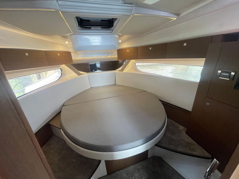 2021 Jeanneau NC 1095 Flybridge