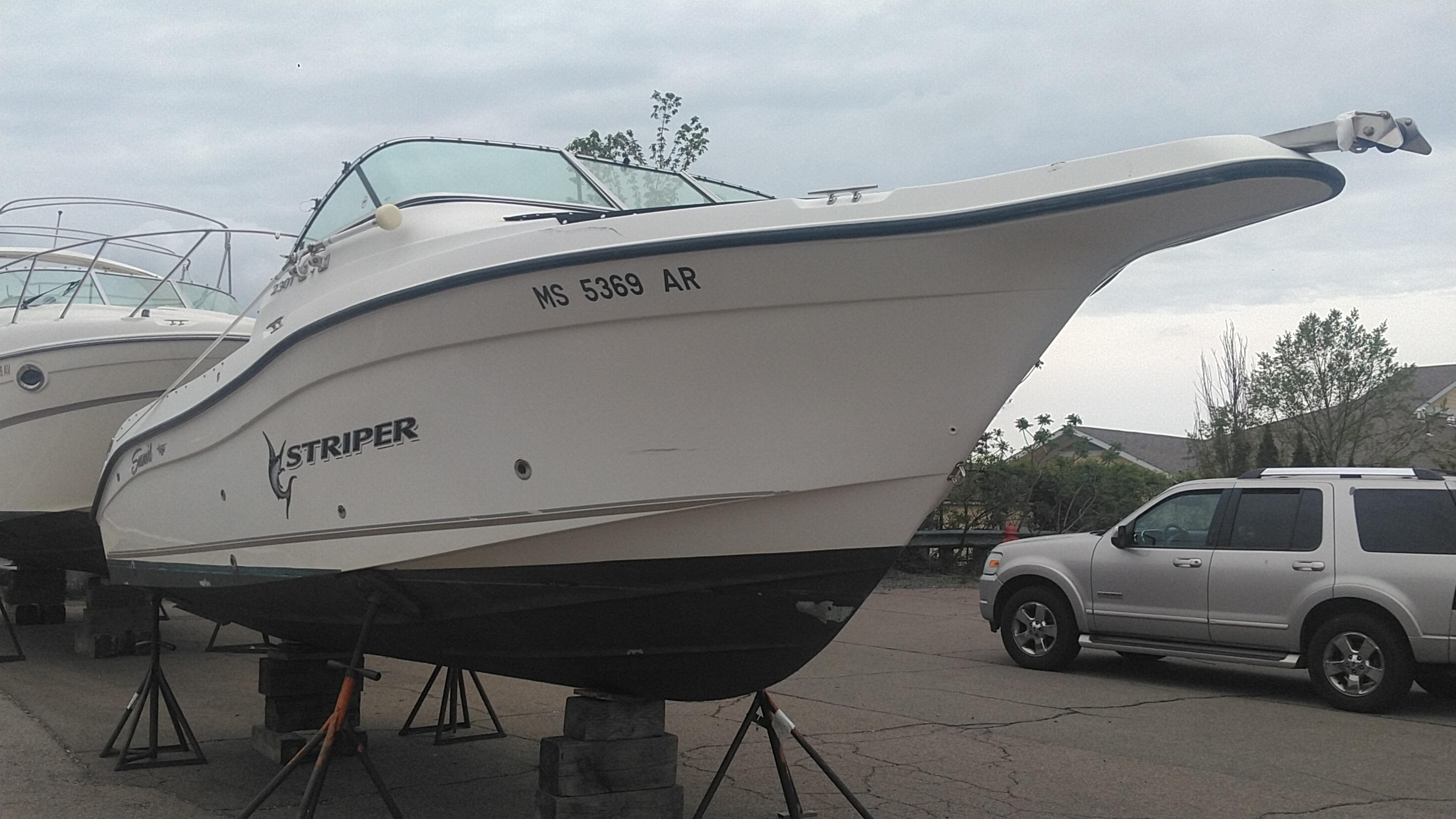 2005 Seaswirl Striper 2301 Dual Console O/B Saltwater Fishing for sale ...