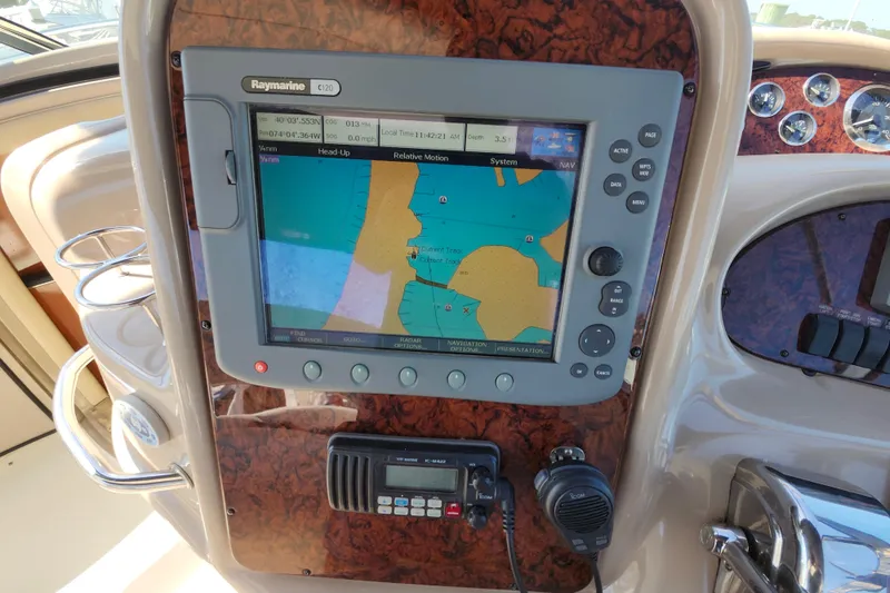  Yacht Photos Pics Navigation system on 2002 Sea Ray 410 Sundancer boat dashboard.