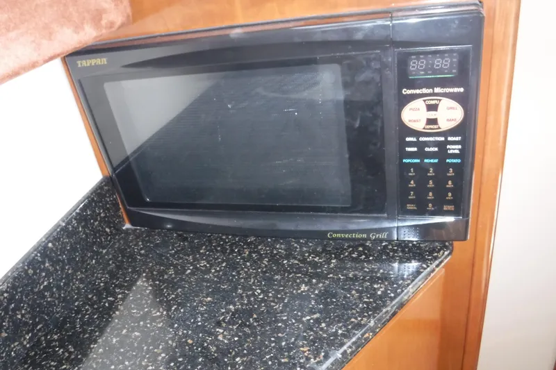  Yacht Photos Pics Tappan convection microwave on granite countertop in 2007 Meridian 341 Sedan.
