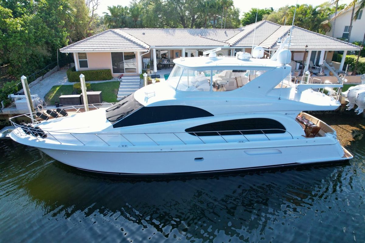 2008 Hatteras 64 