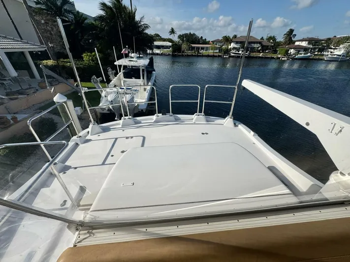  Yacht Photos Pics 2008 Hatteras 64 My - Image 32