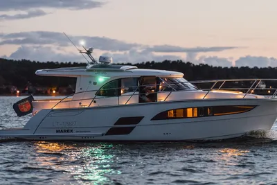 2024 Marex 330 Scandinavia