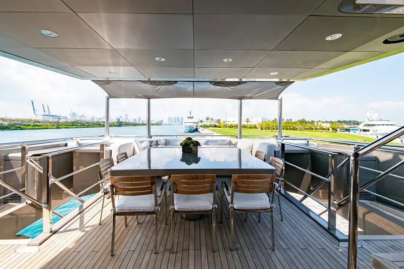 Mizu - Oceanfast Motor Yacht Yacht Photos Pics 