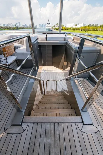 Mizu - Oceanfast Motor Yacht Yacht Photos Pics 