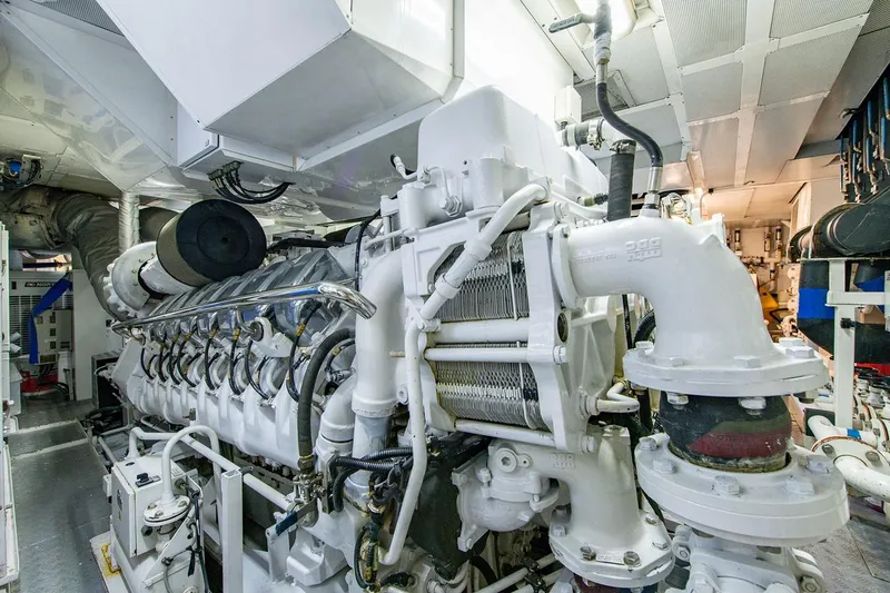 Mizu - Oceanfast Motor Yacht Yacht Photos Pics 