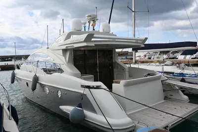 Azimut 43S