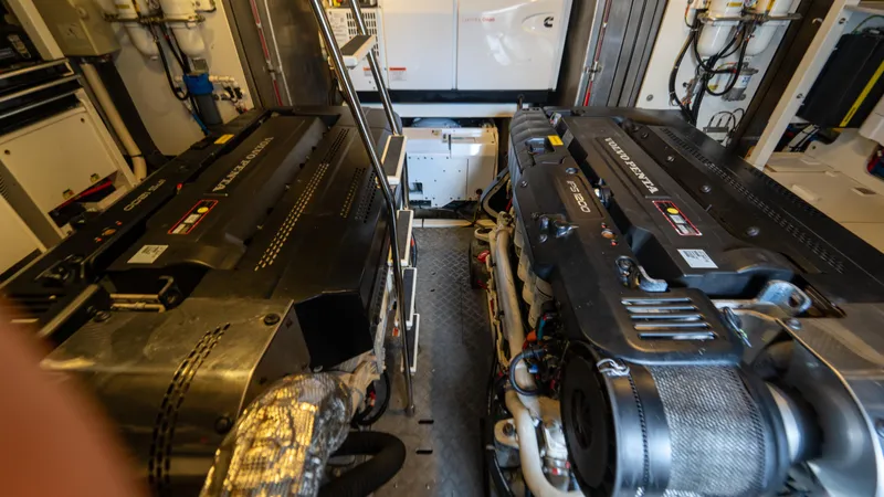 Yachtooma Yacht Photos Pics 