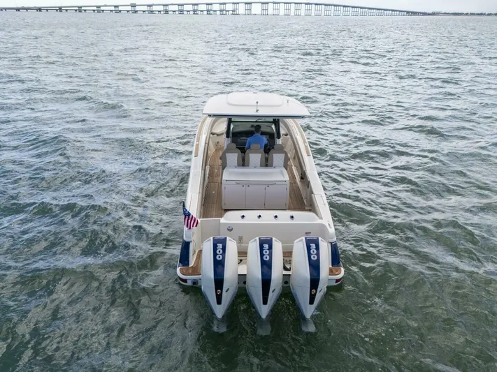  Yacht Photos Pics 2022 Chris-craft Catalina 34 - Image 12