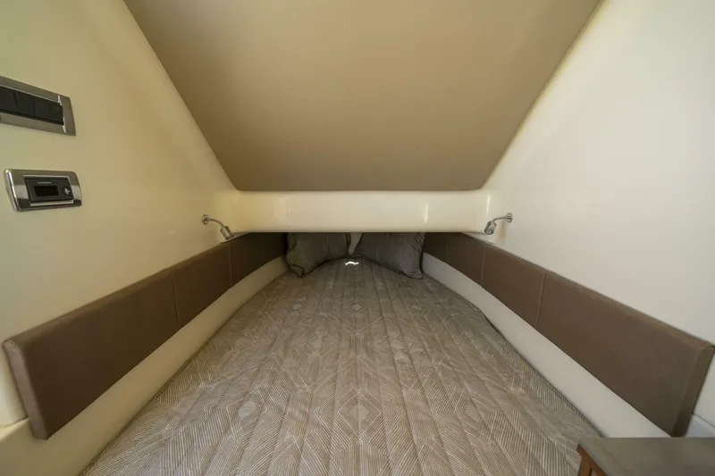  Yacht Photos Pics 2022 Chris-craft Catalina 34 - Image 36