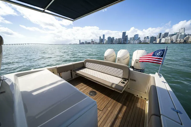  Yacht Photos Pics 2022 Chris-craft Catalina 34 - Image 16