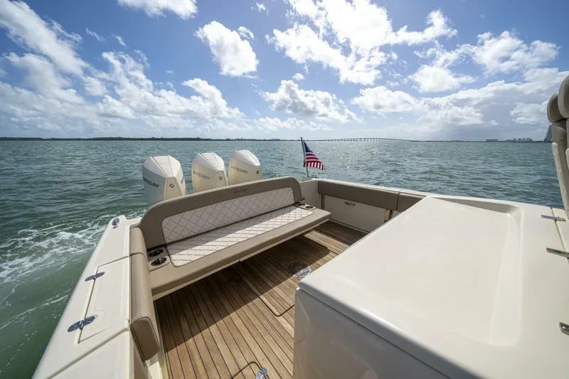  Yacht Photos Pics 2022 Chris-craft Catalina 34 - Image 15