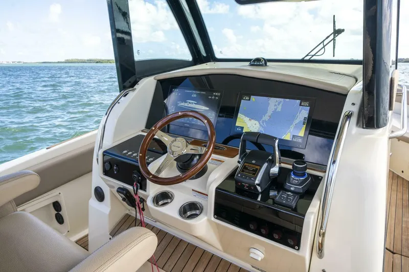  Yacht Photos Pics 2022 Chris-craft Catalina 34 - Image 25