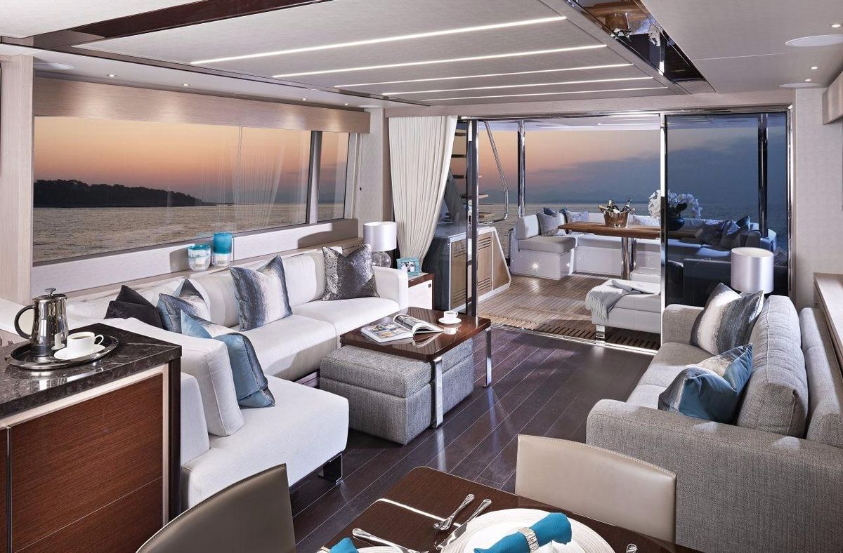 2018 Sunseeker 76 