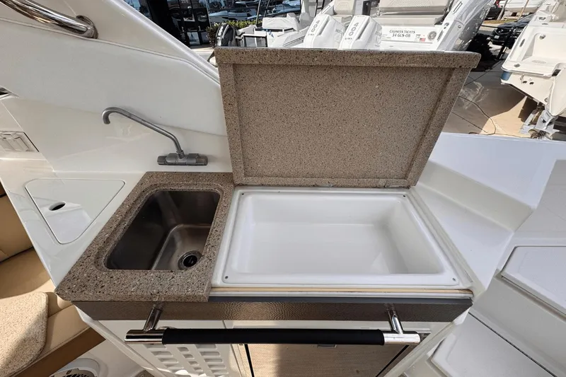 Jewel II Yacht Photos Pics 