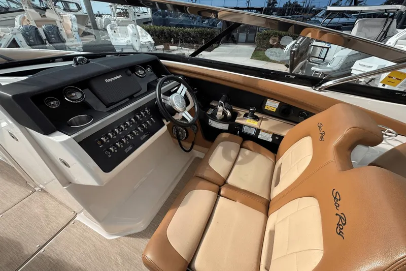 Jewel II Yacht Photos Pics 