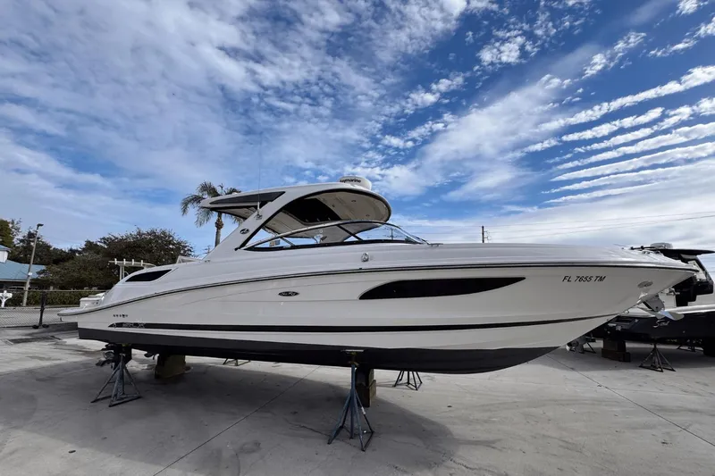 Jewel II Yacht Photos Pics 