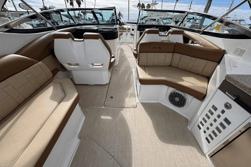 Jewel II Yacht Photos Pics 