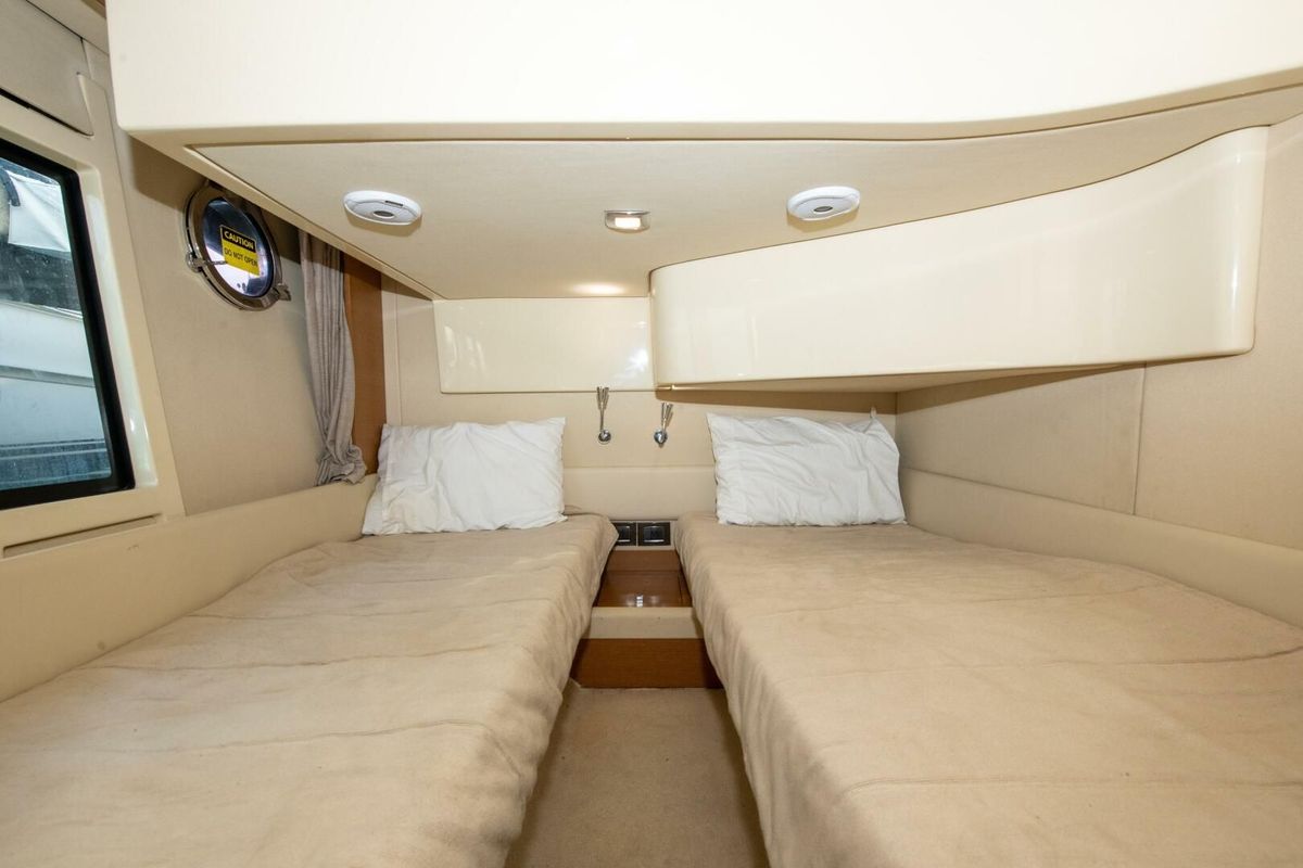 2017 Azimut 42 
