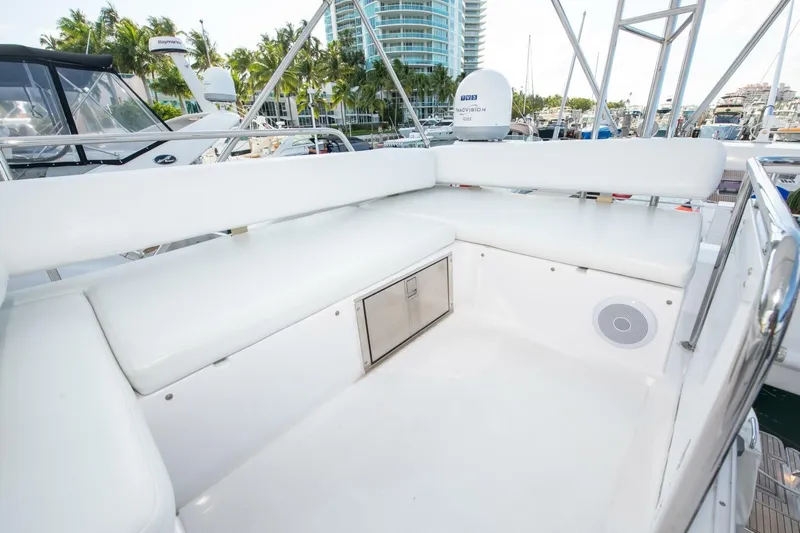  Yacht Photos Pics 2017 Azimut 42 Fly - Image 29