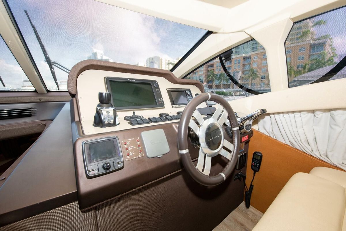 2017 Azimut 42 