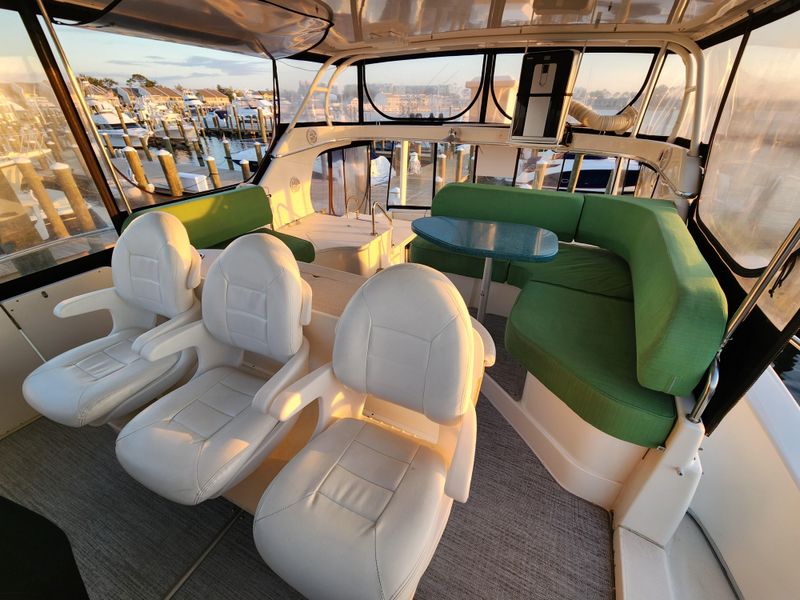 2003 Silverton 43 Motor Yacht