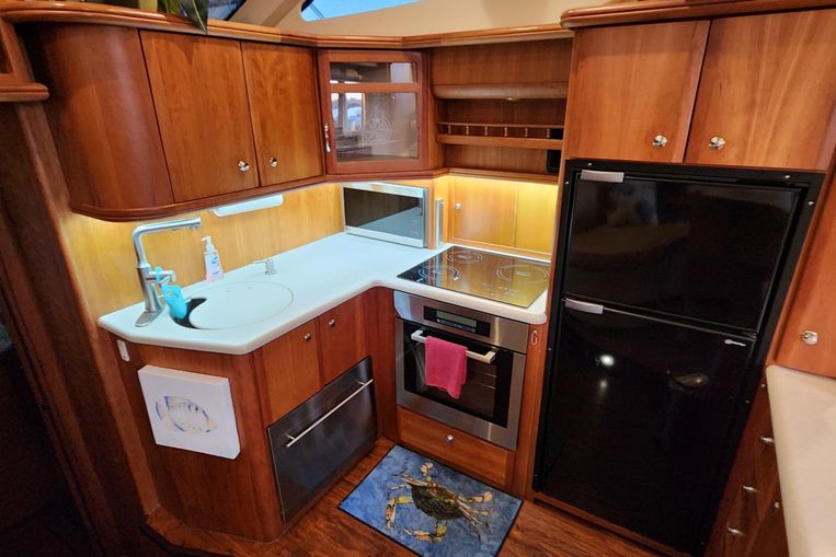2003-43-silverton-43-motor-yacht