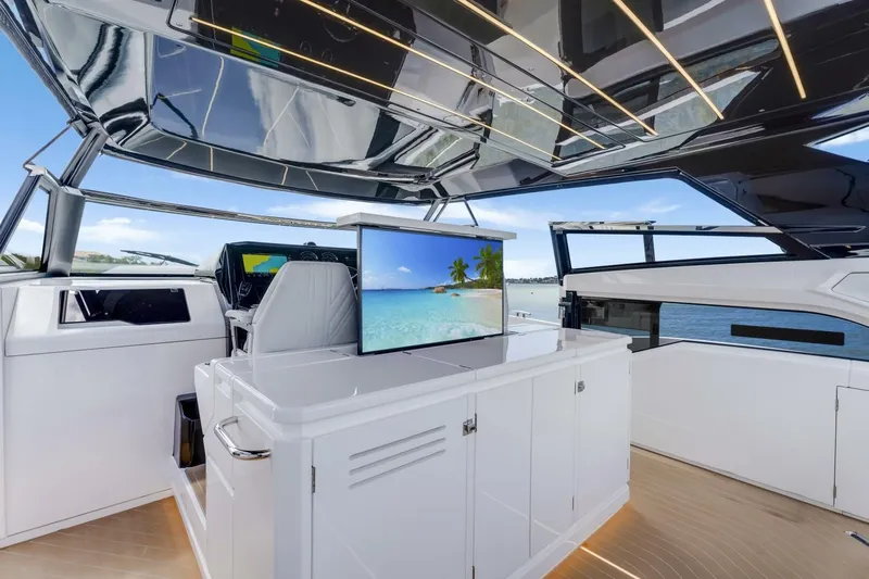  Yacht Photos Pics 2023 Sunseeker Superhawk 55 - Image 29