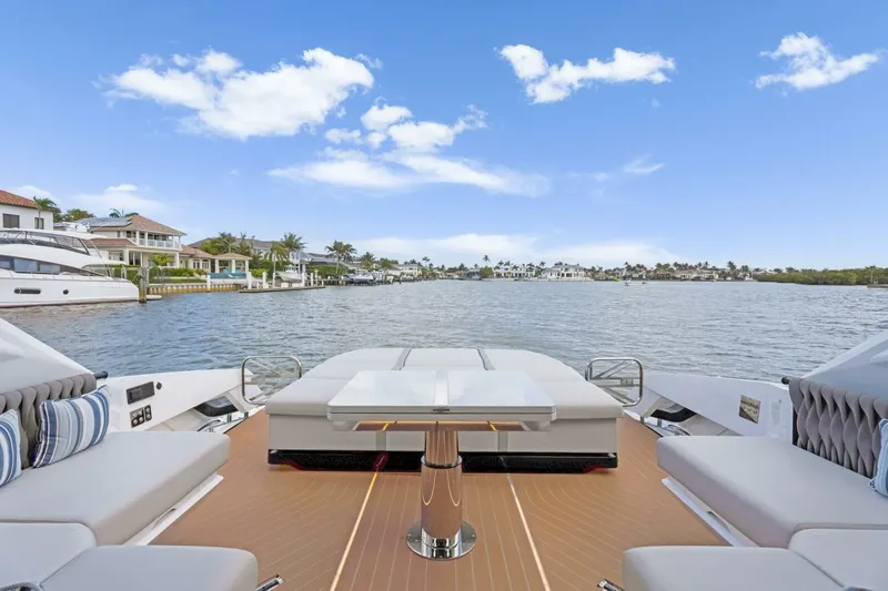  Yacht Photos Pics 2023 Sunseeker Superhawk 55 - Image 23