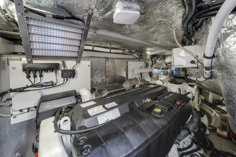  Yacht Photos Pics 2023 Sunseeker Superhawk 55 - Image 52