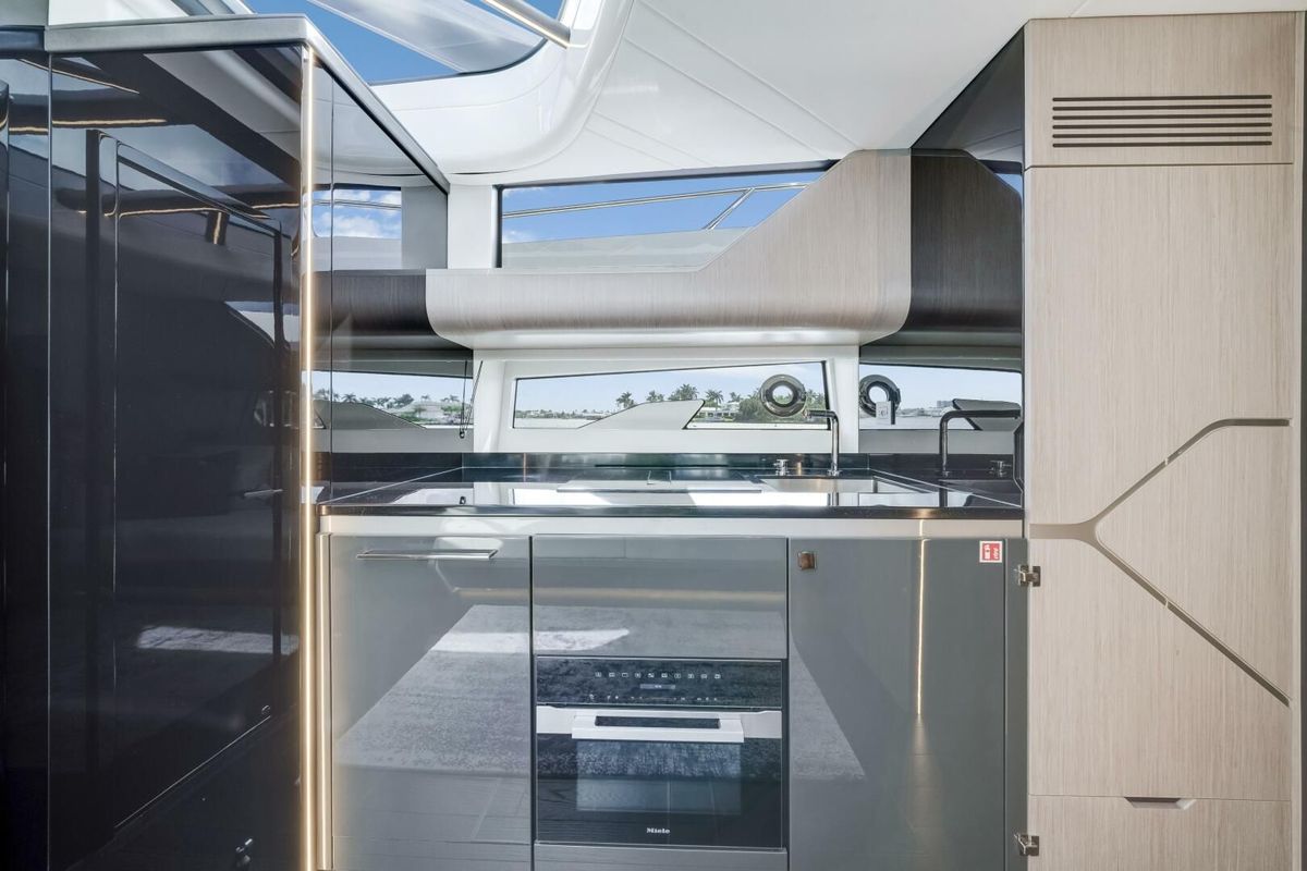 2023 Sunseeker 55 