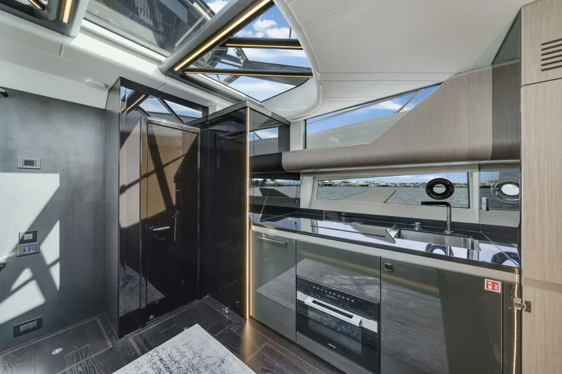  Yacht Photos Pics 2023 Sunseeker Superhawk 55 - Image 38