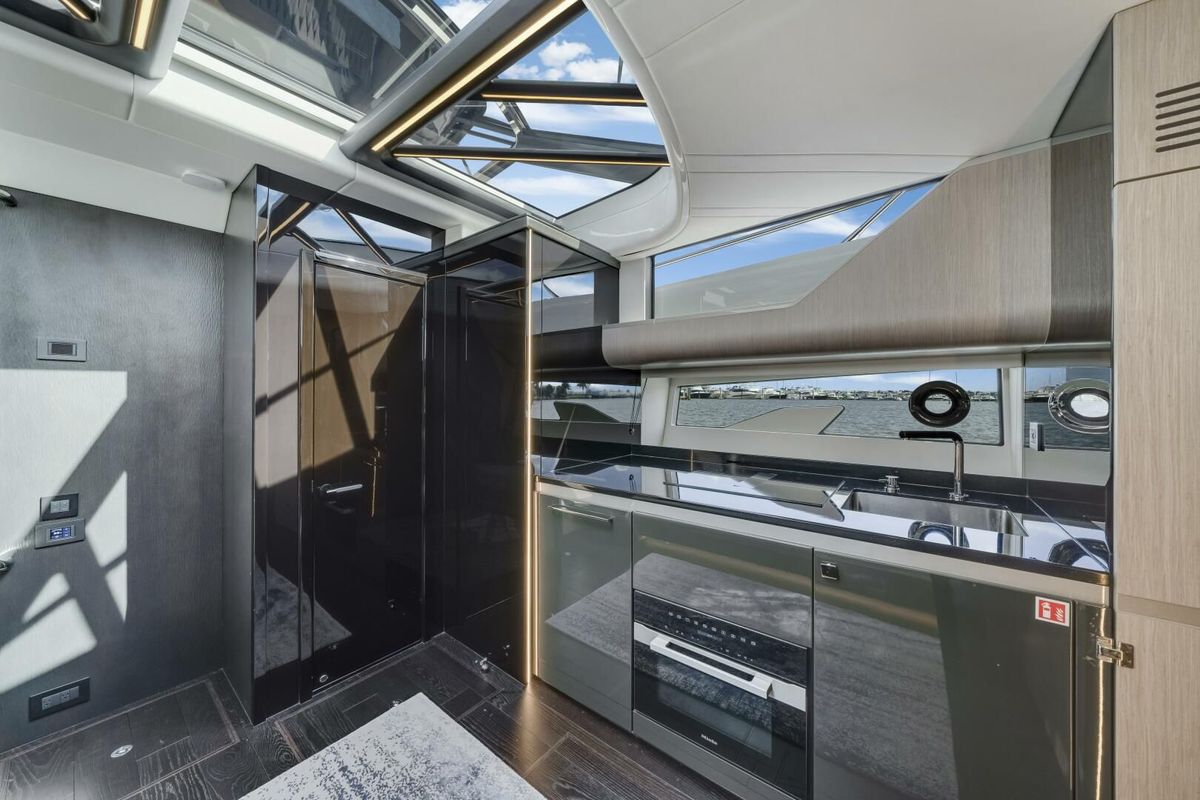 2023 Sunseeker 55 