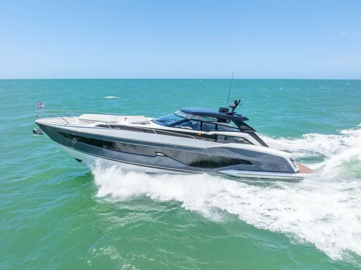  Yacht Photos Pics 2023 Sunseeker Superhawk 55 - Image 2