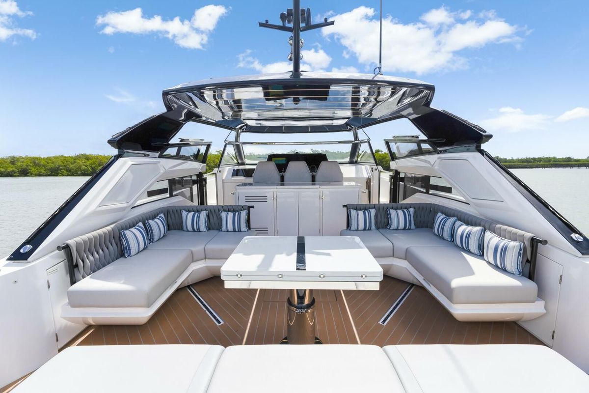 2023 Sunseeker 55 