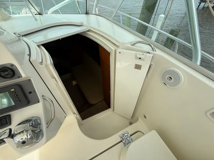  Yacht Photos Pics 2008 RAMPAGE 33 EXPRESS - Image 42