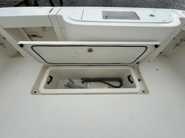  Yacht Photos Pics 2008 RAMPAGE 33 EXPRESS - Image 25